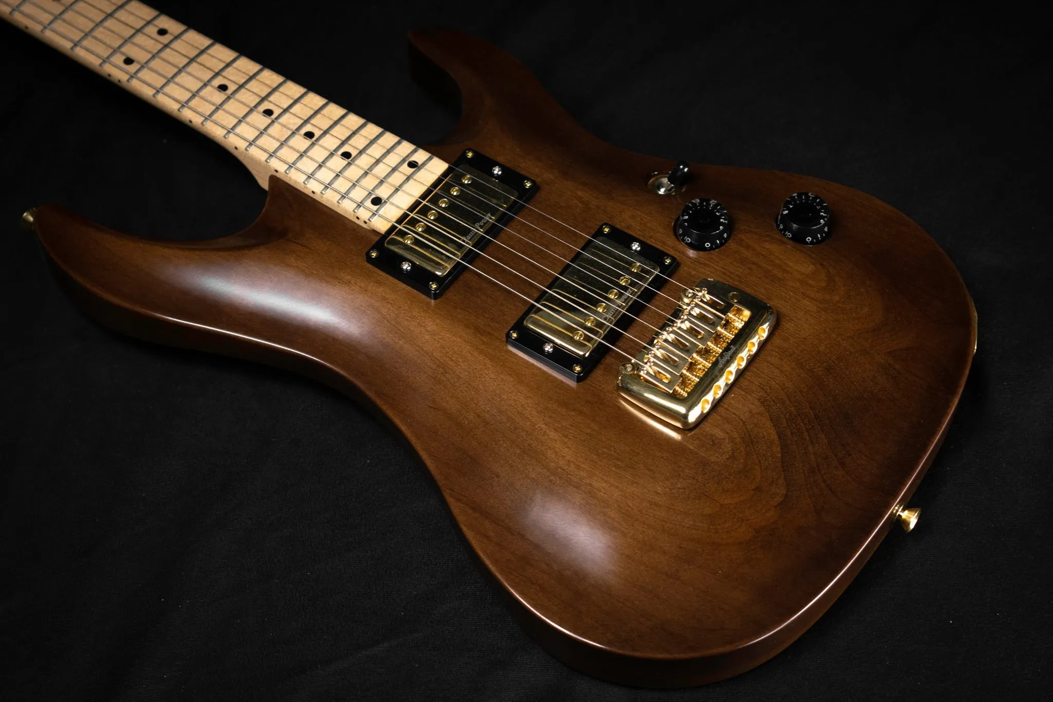 Aria Pro II MAC-I/M Walnut Electric Guitar