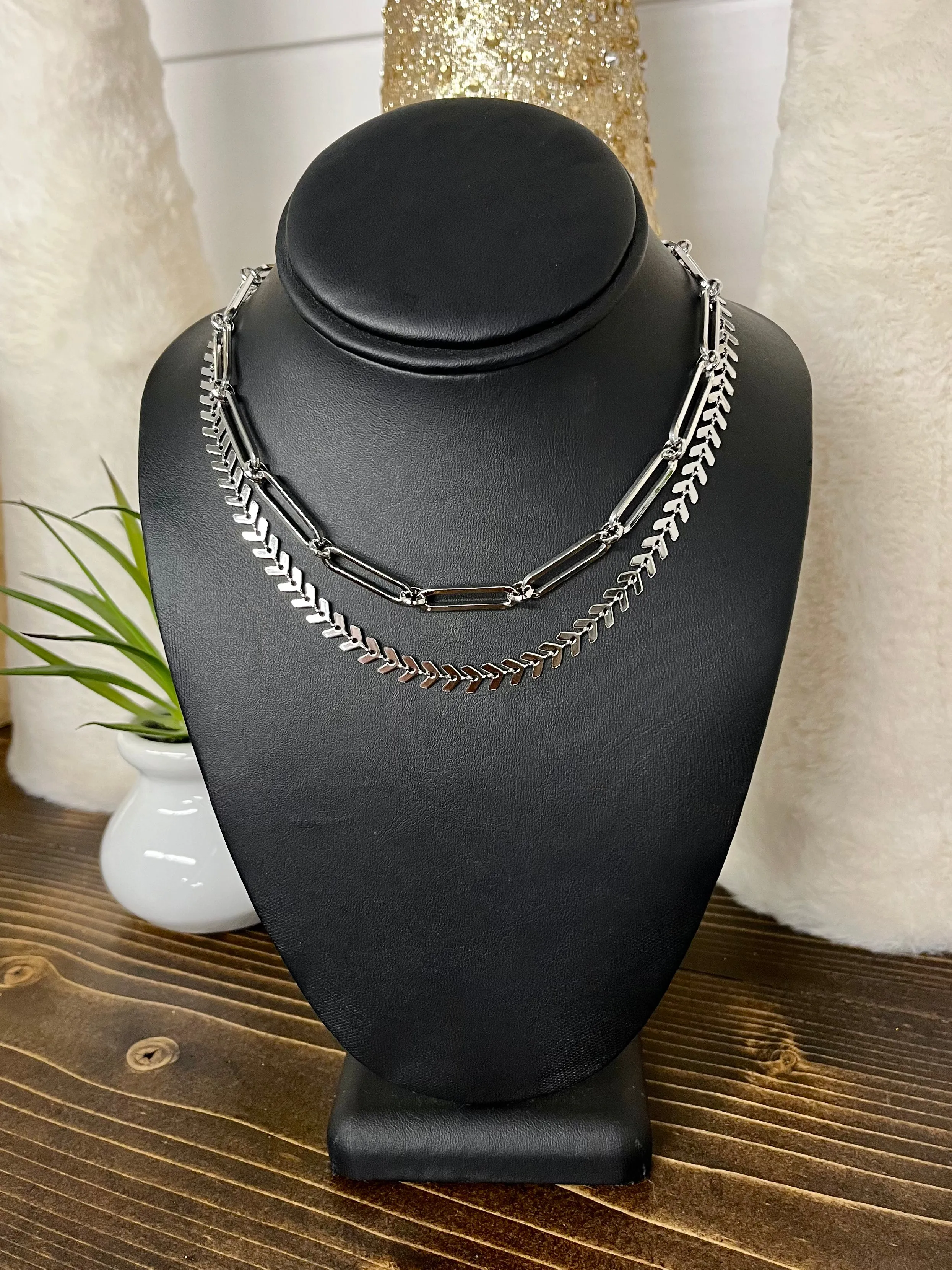 Brianne Chevron Necklace - Silver